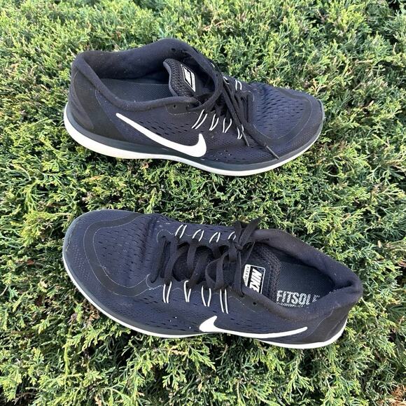Nike Flex 2017 RN Women’s Athletic Shoes Size 10 Black - Picture 3 of 15
